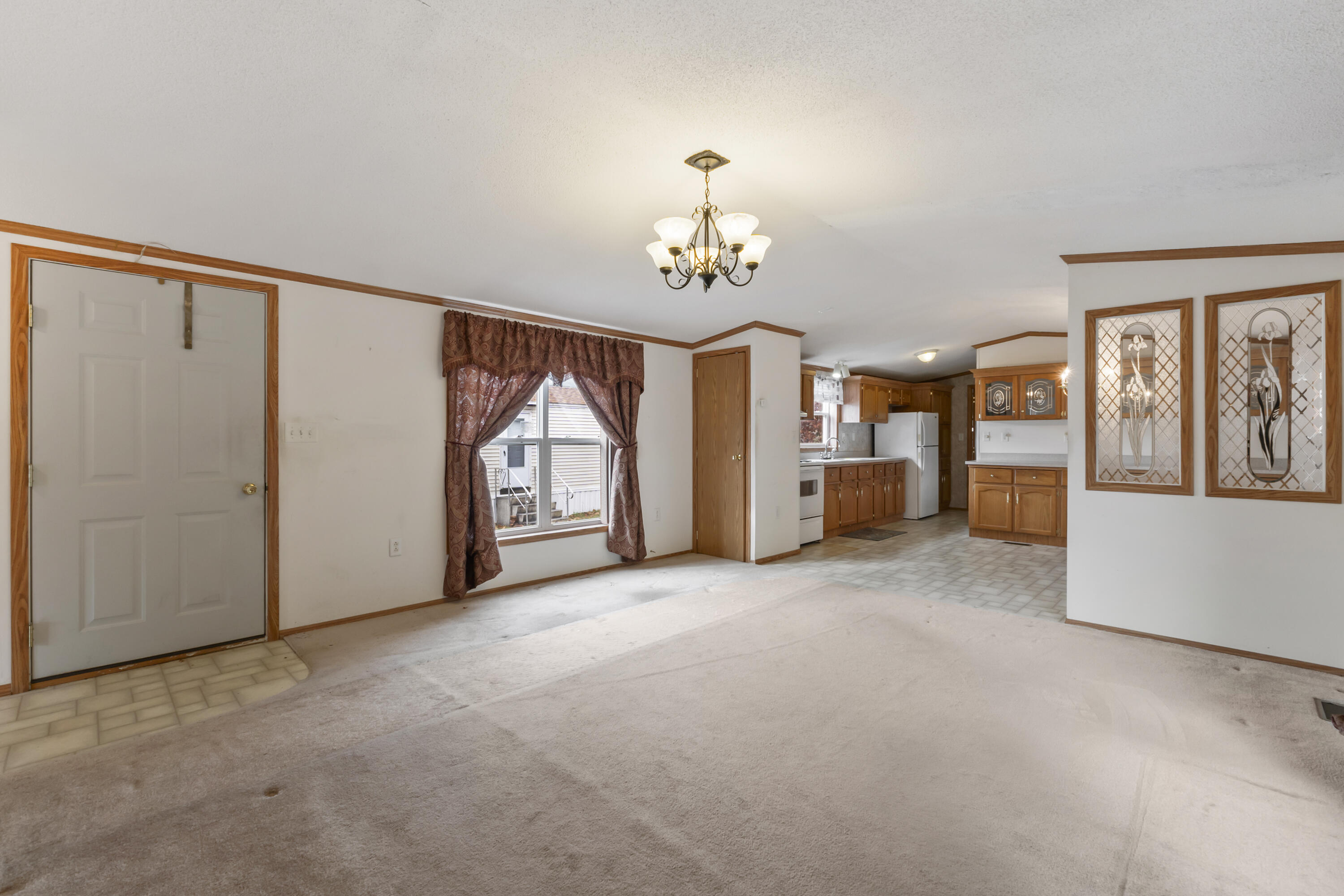 18 Terrace View Sabattus, ME 04280 - Photo 5 of 35 18 Terrace View_107