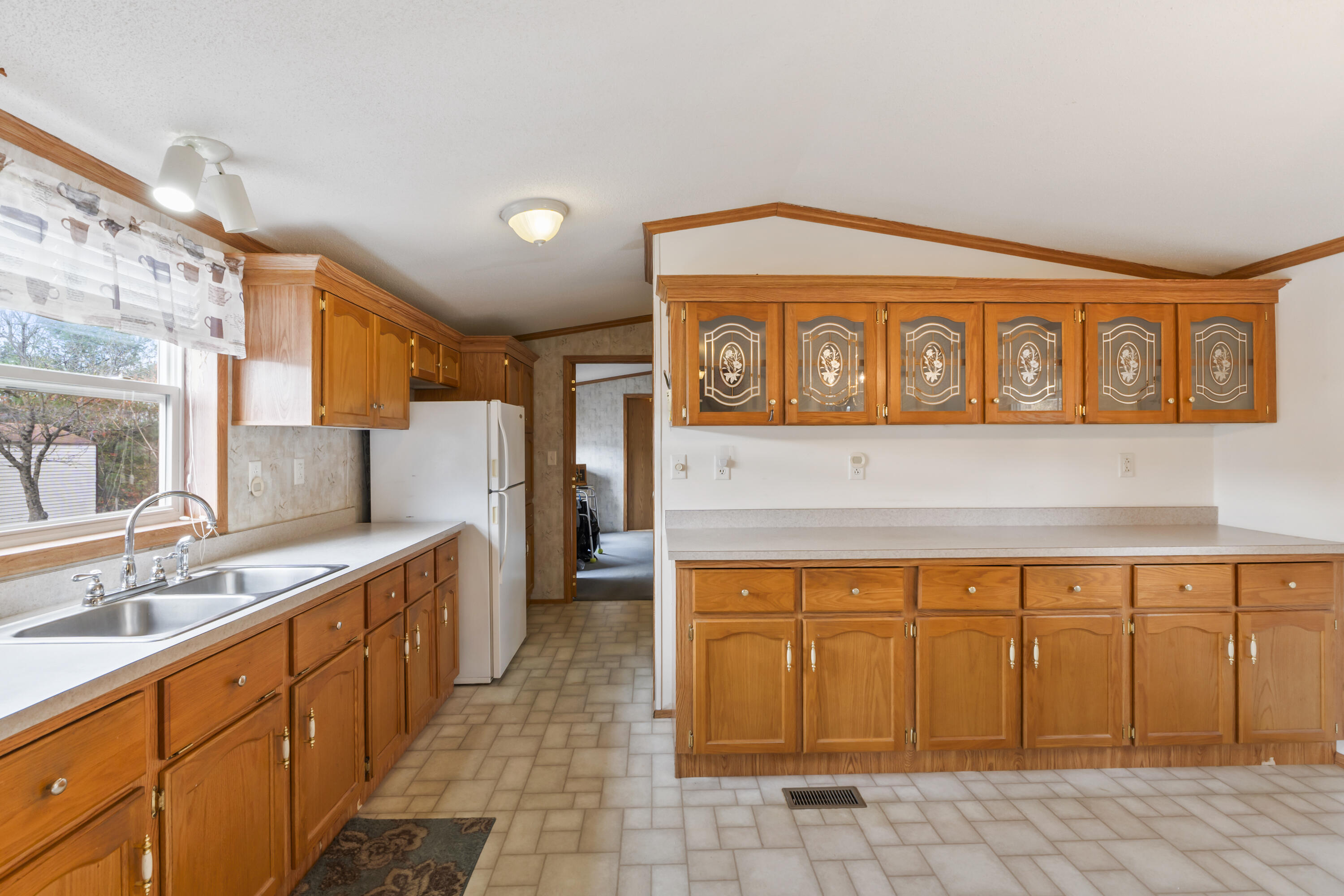 18 Terrace View Sabattus, ME 04280 - Photo 7 of 35 18 Terrace View_109