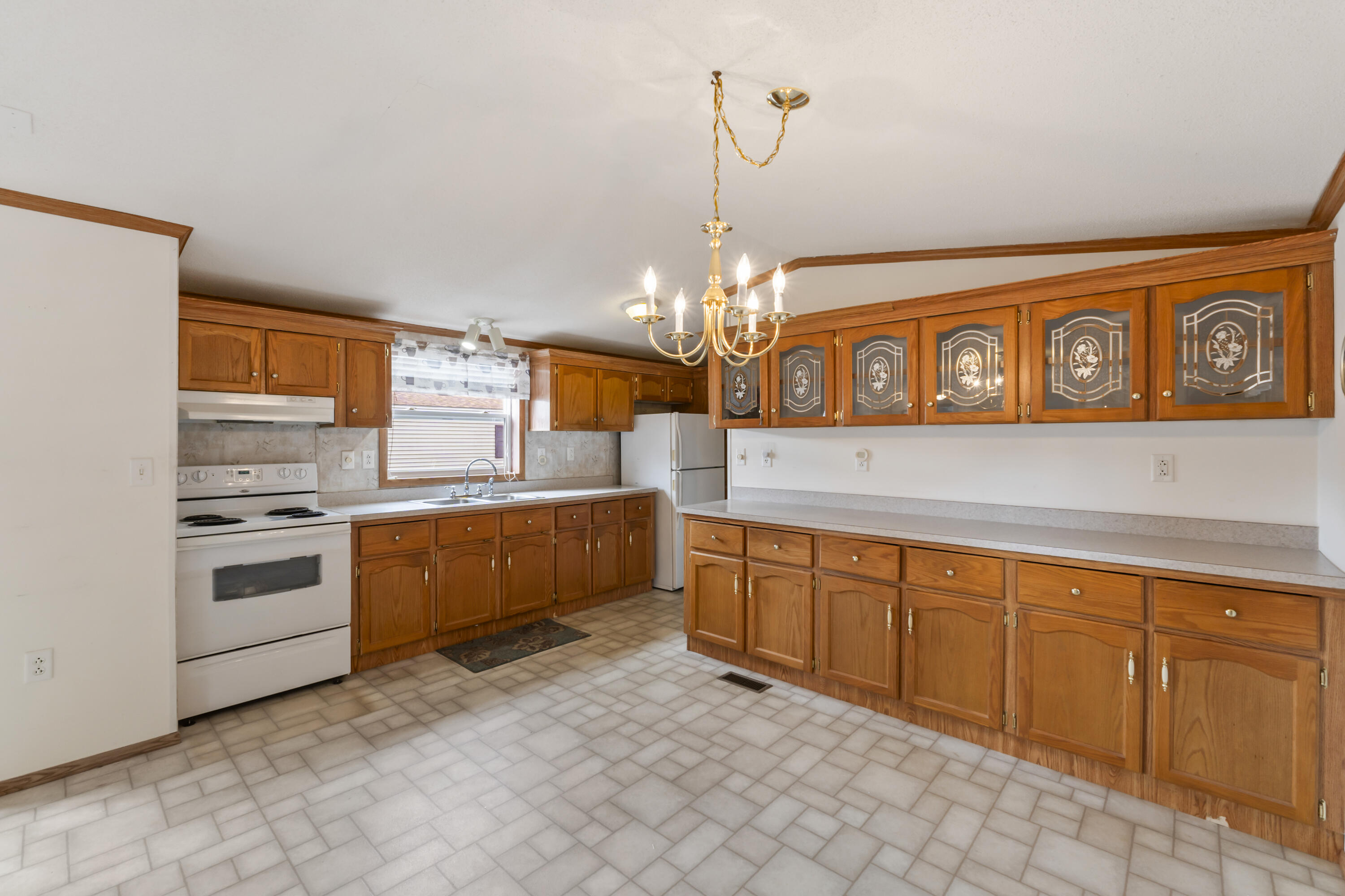 18 Terrace View Sabattus, ME 04280 - Photo 8 of 35 18 Terrace View_110