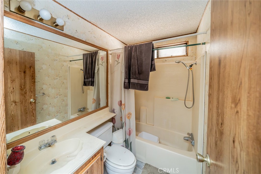 19384 El Rivino Road Bloomington, CA 92316 - Photo 16 of 31 Gallery Image 16