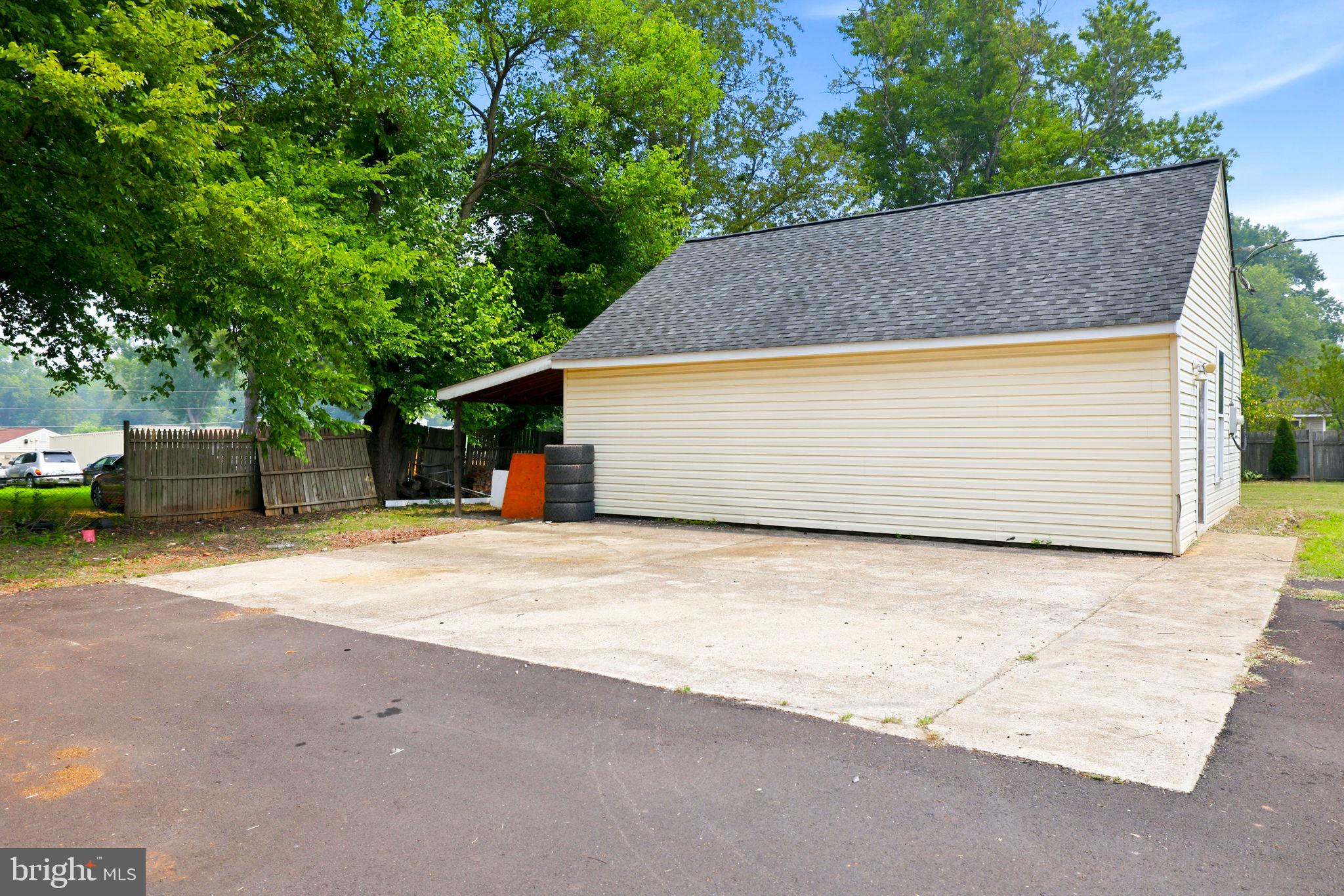 8916 Rugby Road Manassas Park, VA 20111 - Photo 103 of 105 Gallery Image 103