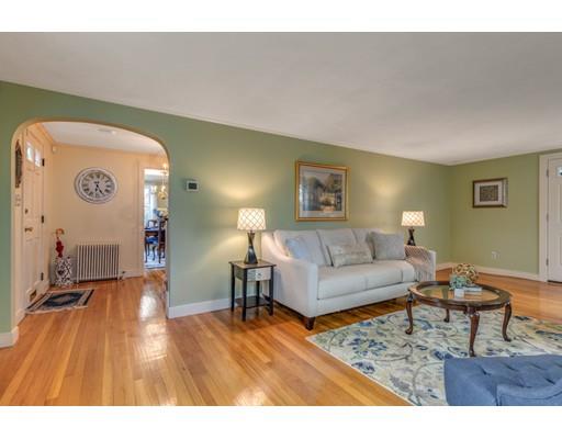 4 Country Club Road Melrose, MA 02176 - Photo 8 of 29 Gallery Image 8