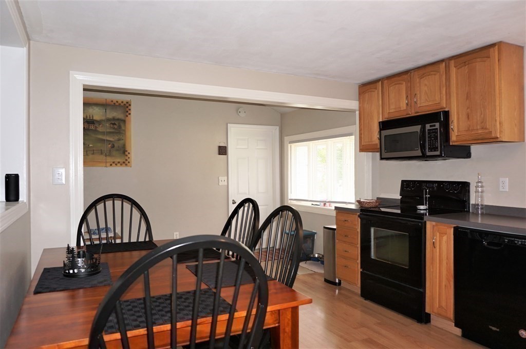 37 New Boston Road Sturbridge, MA 01566 - Photo 11 of 34