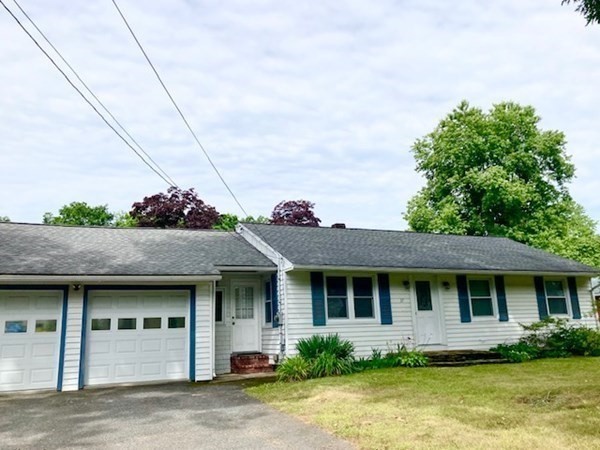 37 New Boston Road Sturbridge, MA 01566 - Photo 2 of 34