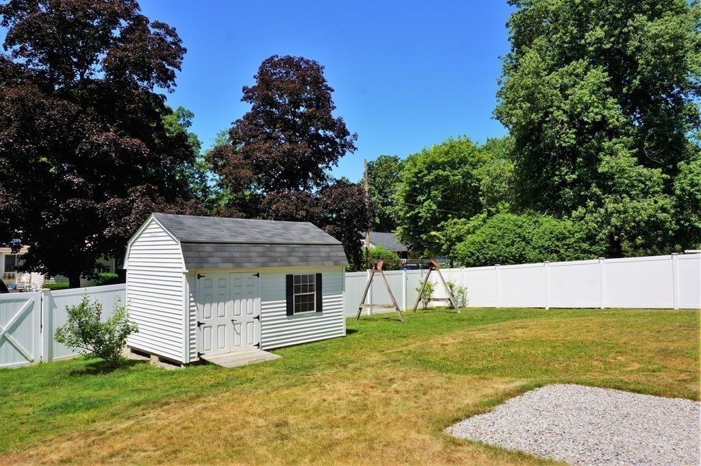37 New Boston Road Sturbridge, MA 01566 - Photo 30 of 34