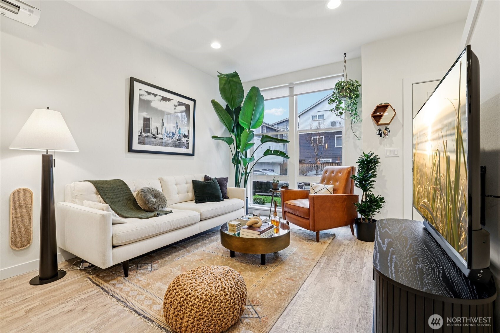 2403 Southwest Edmunds Street Seattle, WA 98106 - Photo 3 of 25