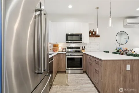 $715,000 | 2403 Southwest Edmunds Street, Seattle, WA 98106