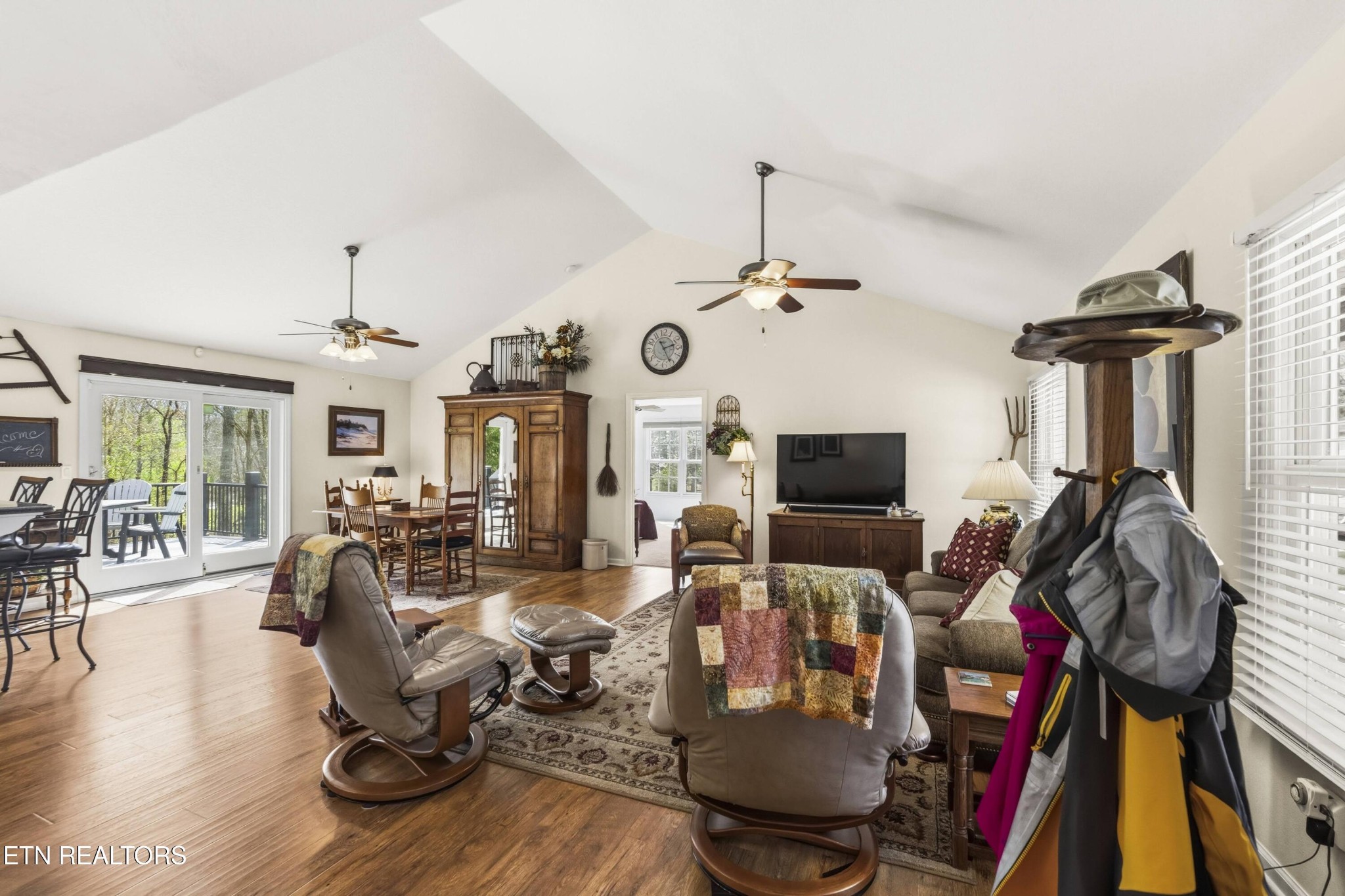 114 Windsor Road Crossville, TN 38558 - Photo 5 of 42