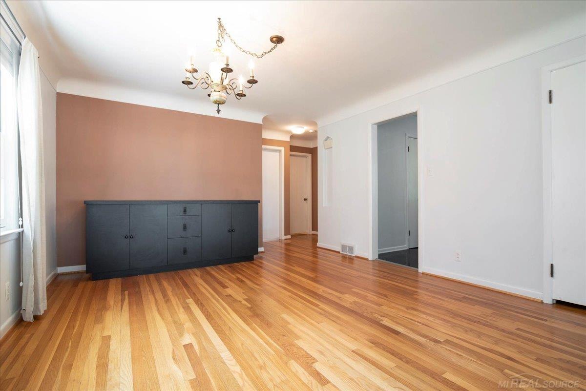 735 Harcourt Road, Unit 737 HARCOURT ROAD Grosse Pointe Park, MI 48230 - Photo 20 of 35