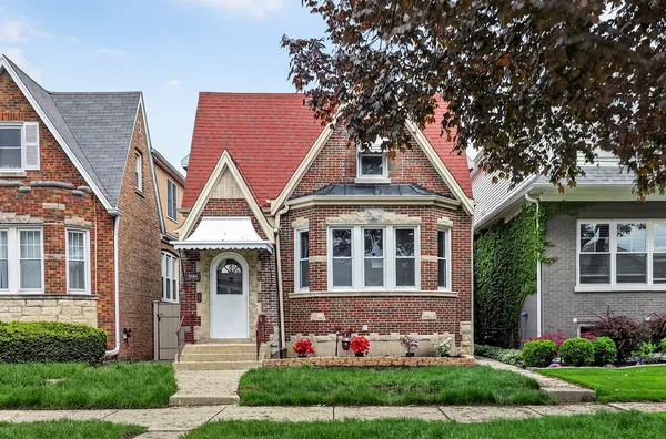 $675,000 | 5624 West Pensacola Avenue, Chicago, IL 60634