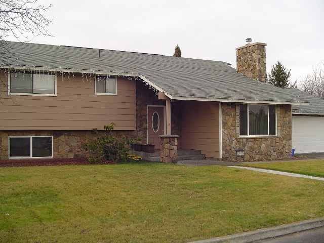 1916 South Bolivar Road Veradale, WA 99037 - Photo 2 of 9