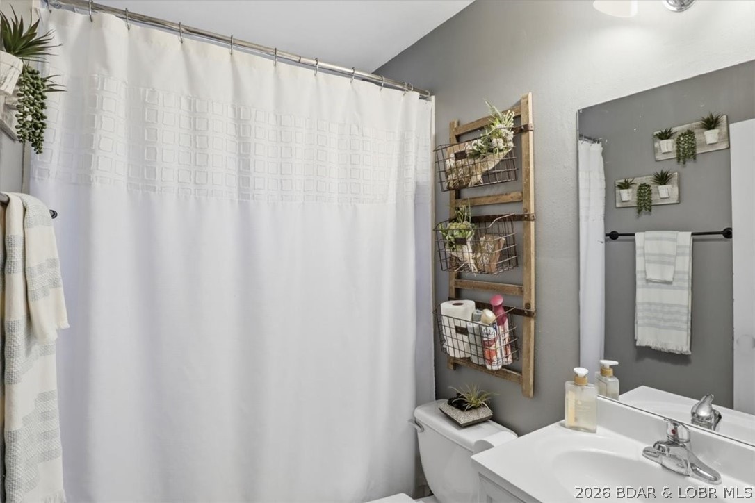 316 North Maple Street Eldon, MO 65026 - Photo 21 of 66 Guest bathroom