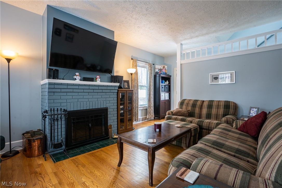 4448 16th Street Northwest Canton, OH 44708 - Photo 3 of 17 Gallery Image 3