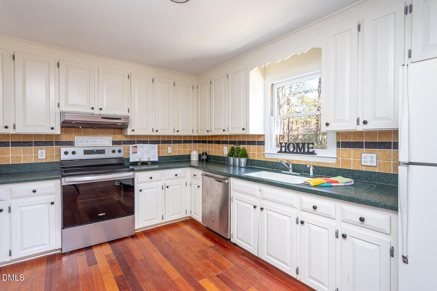 10609 Orchid Lane Raleigh, NC 27603 - Photo 11 of 27 michikas-10609-orchid-25