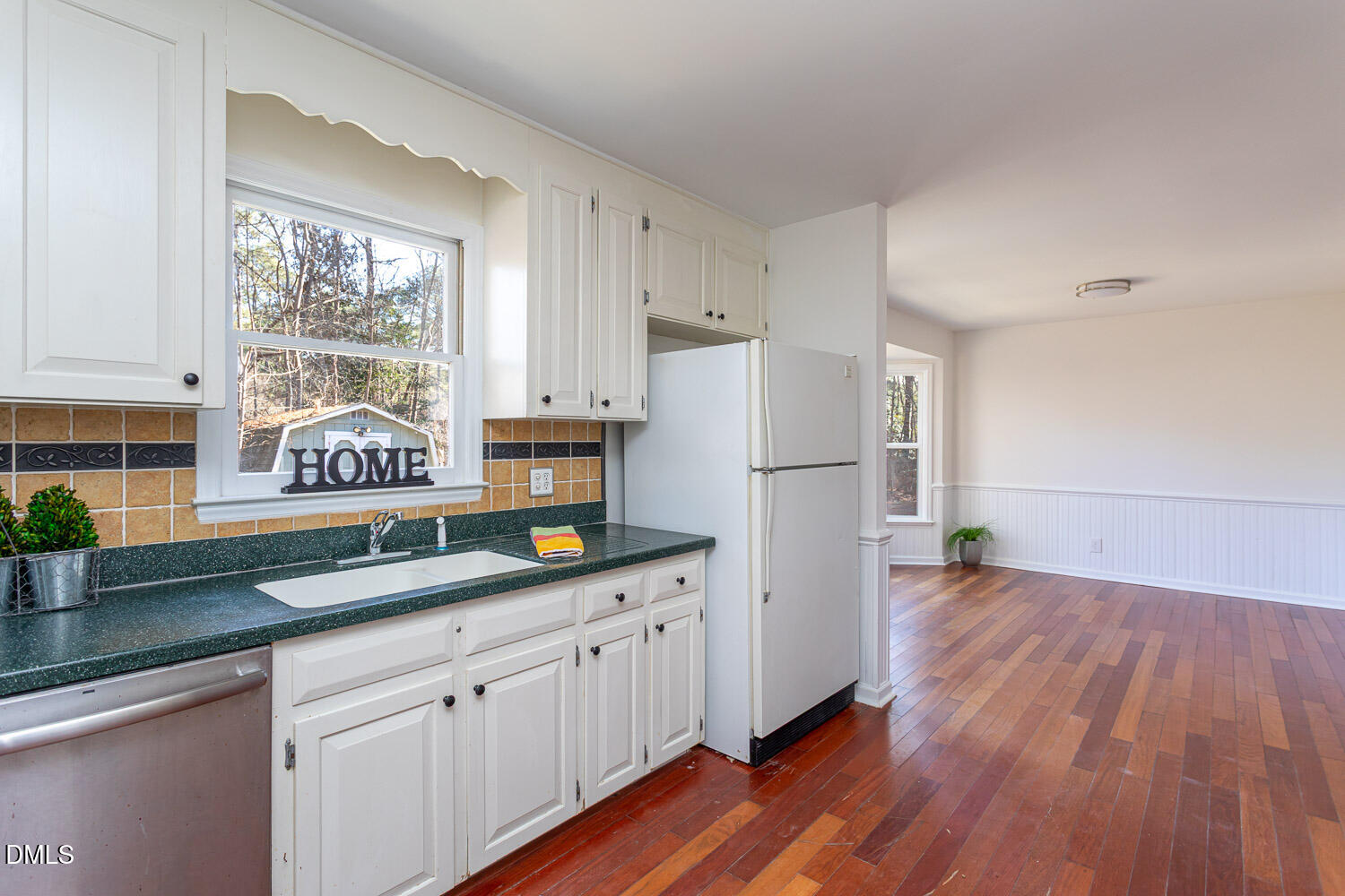 10609 Orchid Lane Raleigh, NC 27603 - Photo 9 of 27 michikas-10609-orchid-27