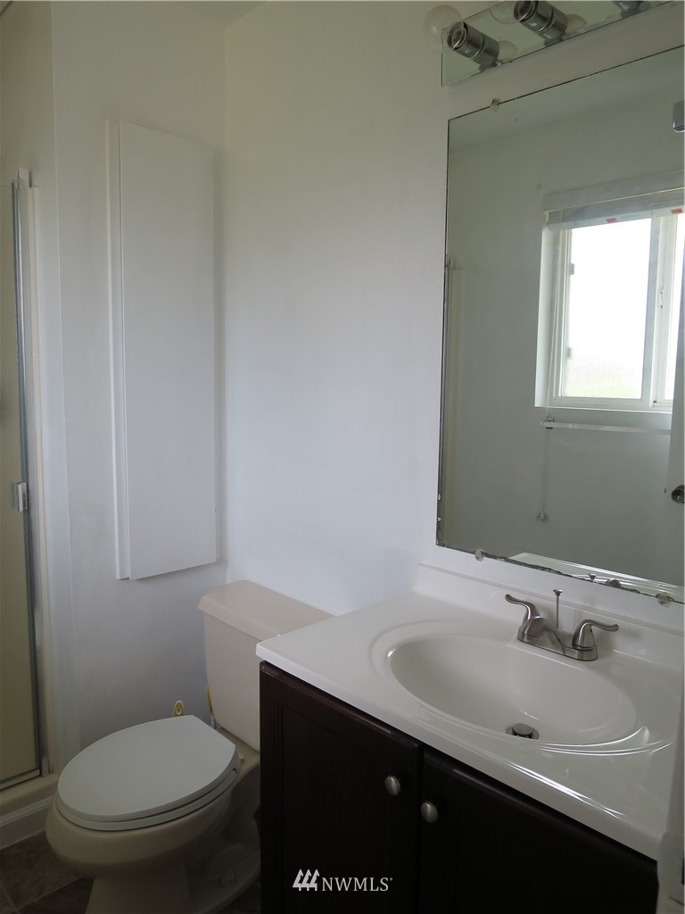 3500 Northeast 11th Place Renton, WA 98056 - Photo 12 of 19