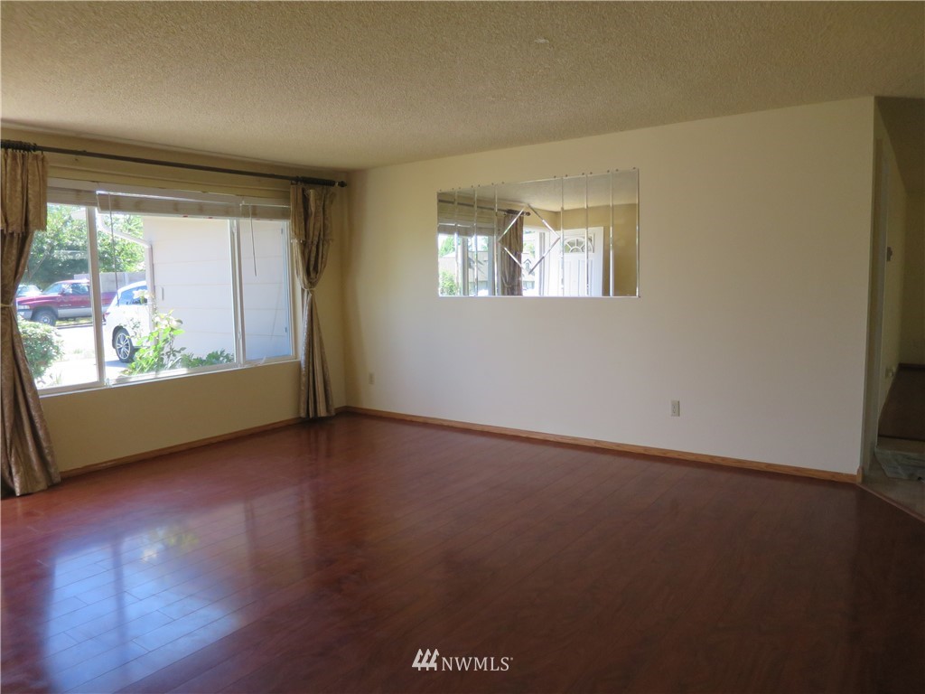 3500 Northeast 11th Place Renton, WA 98056 - Photo 5 of 19