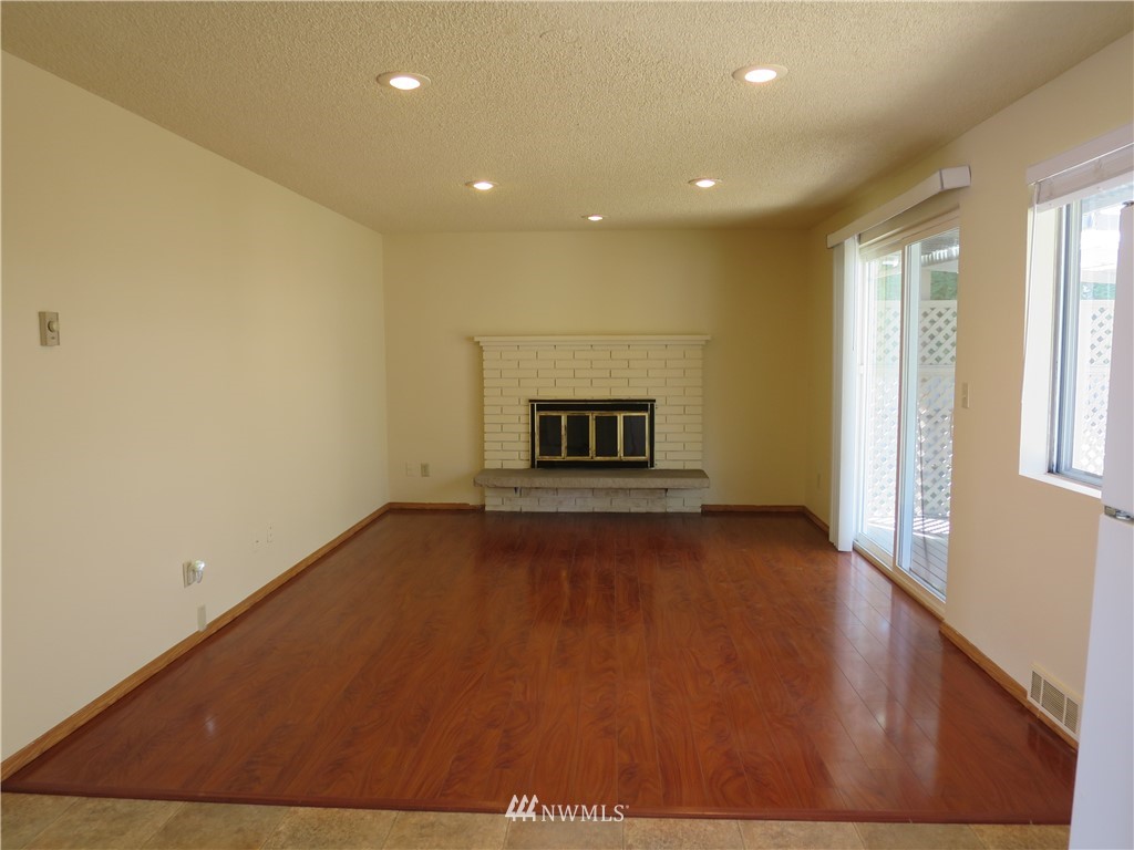 3500 Northeast 11th Place Renton, WA 98056 - Photo 8 of 19