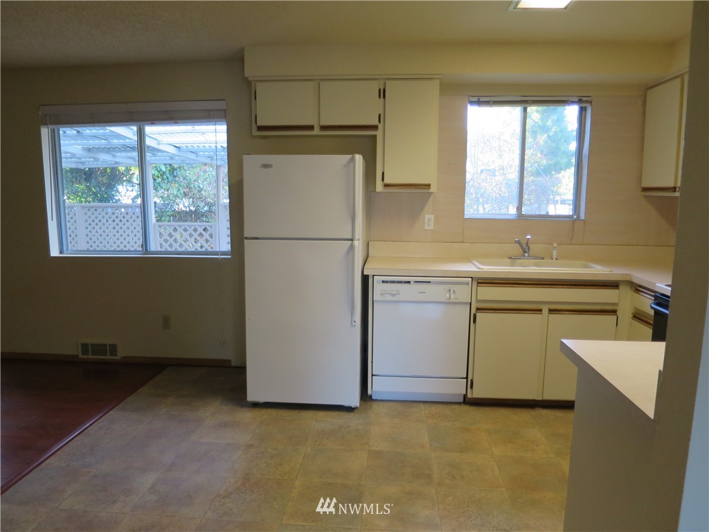 3500 Northeast 11th Place Renton, WA 98056 - Photo 9 of 19