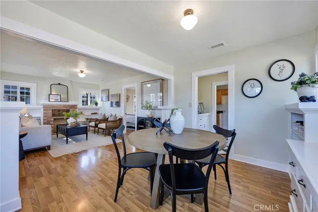 a view of a livingroom and dining room