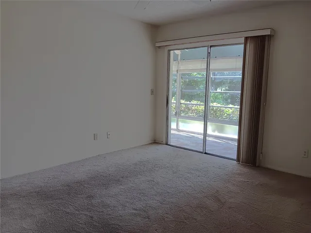 a view of empty room with window