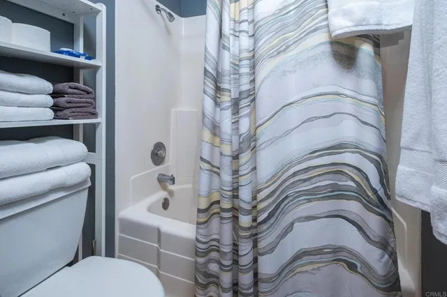 a view of utility room