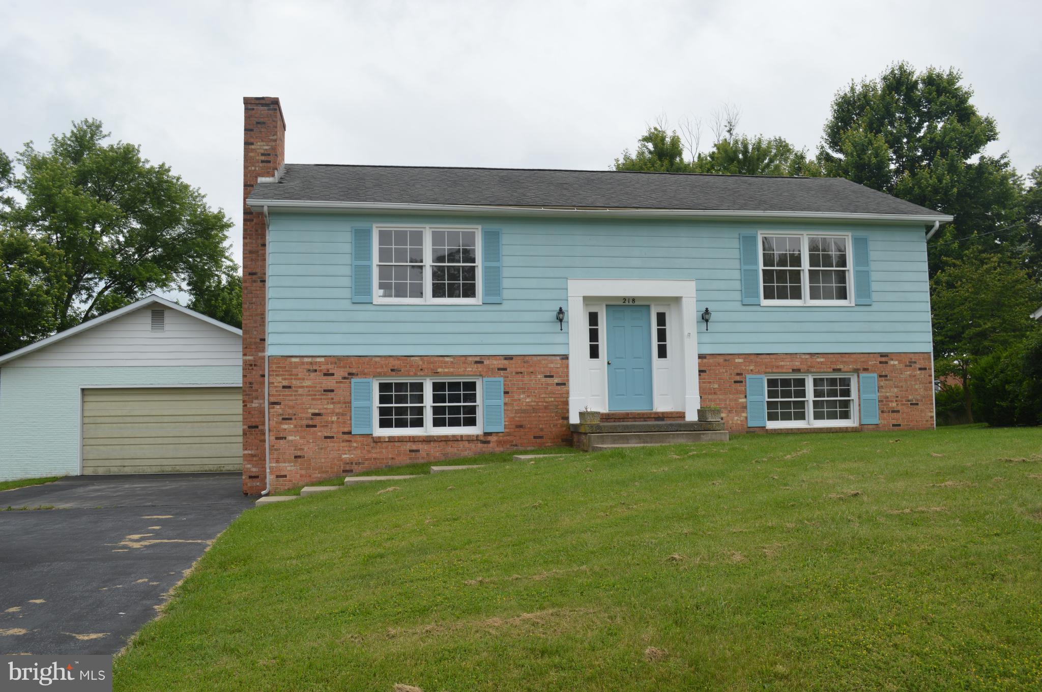 218 Ridge Road Winchester, VA 22602 - Photo 1 of 27 Front