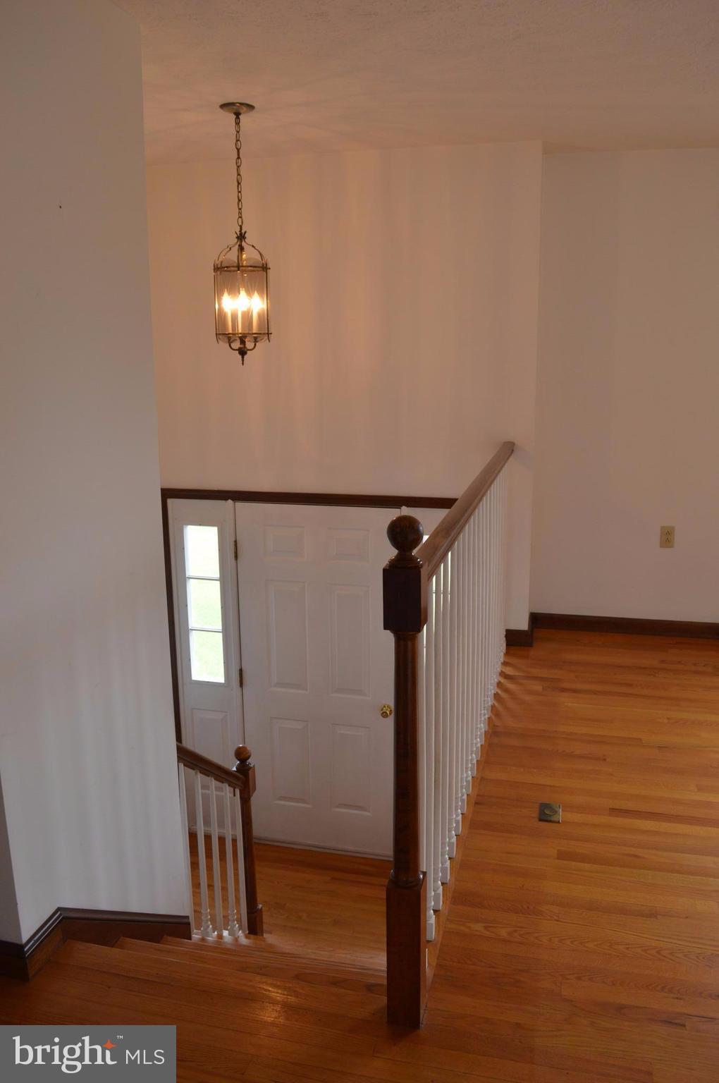 218 Ridge Road Winchester, VA 22602 - Photo 14 of 27 Foyer