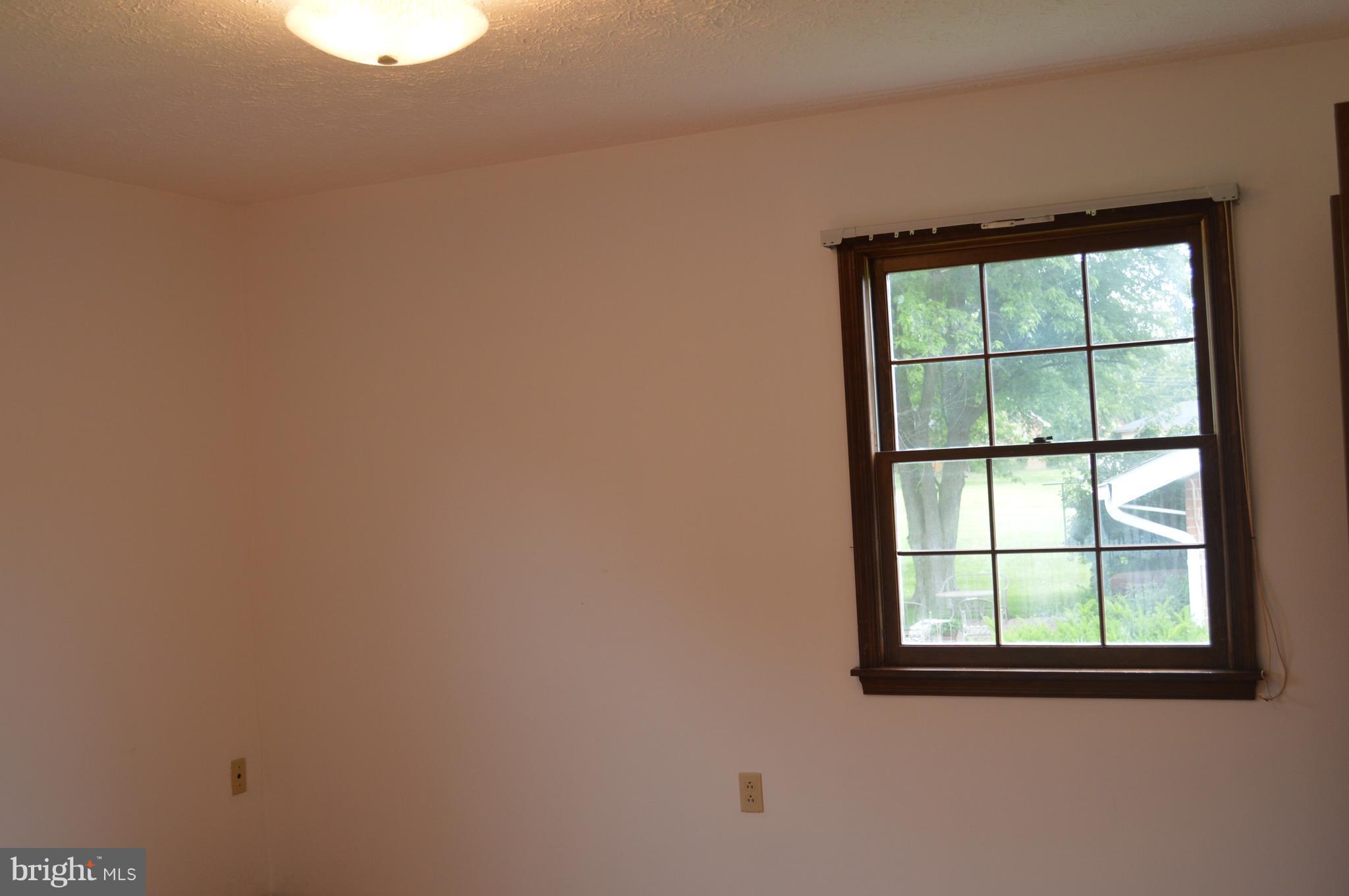 218 Ridge Road Winchester, VA 22602 - Photo 17 of 27 Bedroom