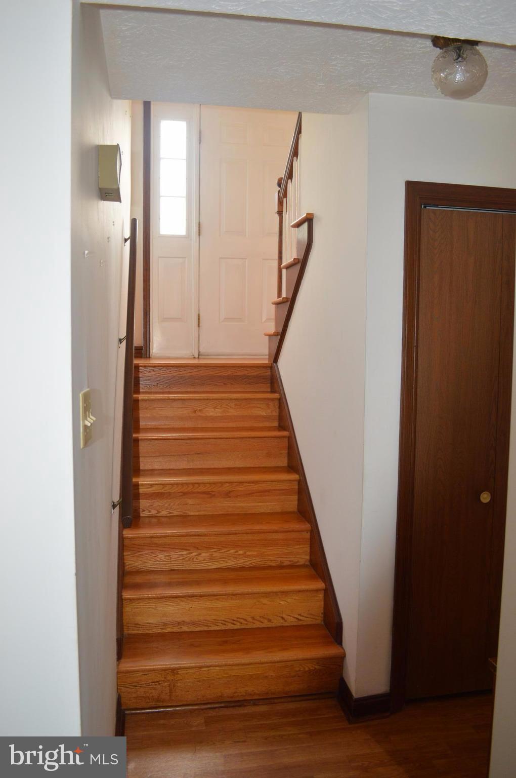 218 Ridge Road Winchester, VA 22602 - Photo 26 of 27 Foyer
