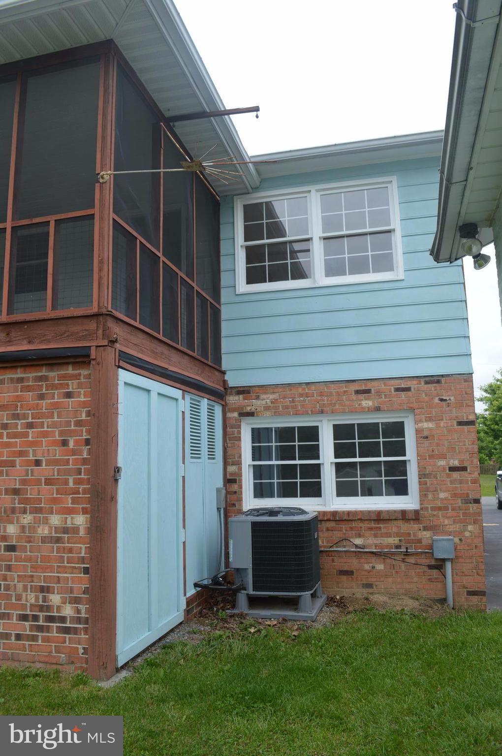 218 Ridge Road Winchester, VA 22602 - Photo 4 of 27 Rear