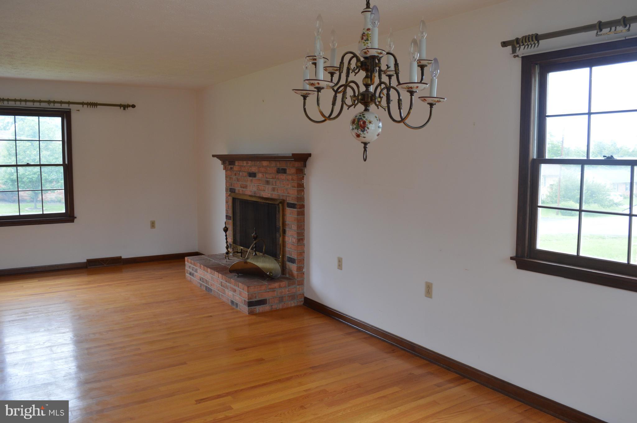 218 Ridge Road Winchester, VA 22602 - Photo 9 of 27 Family Room & Dining Room