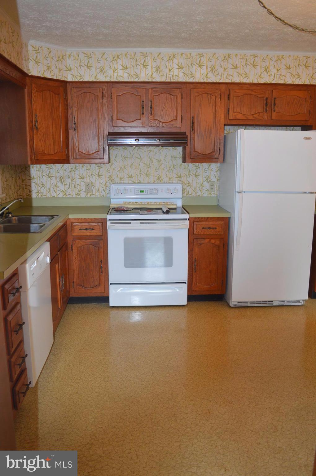 218 Ridge Road Winchester, VA 22602 - Photo 10 of 27 Kitchen
