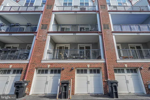 $800,000 | 608 Captains Way, Philadelphia, PA 19146