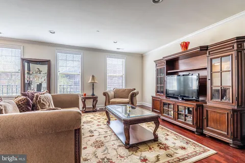 $800,000 | 608 Captains Way, Philadelphia, PA 19146