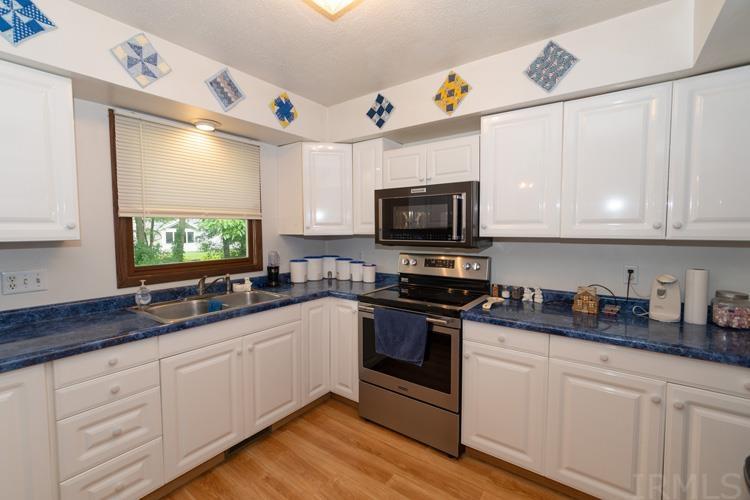 52552 Grape Road Granger, IN 46530 - Photo 15 of 36 Gallery Image 15