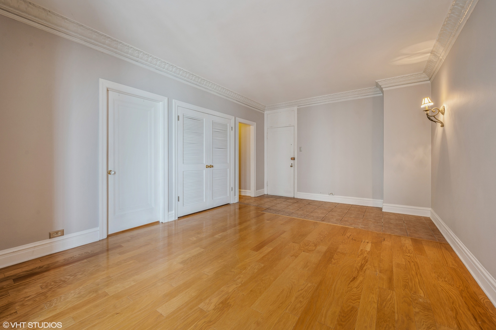 6101 North Sheridan Road, Unit 10G Chicago, IL 60660 - Photo 4 of 10 a view of an empty room
