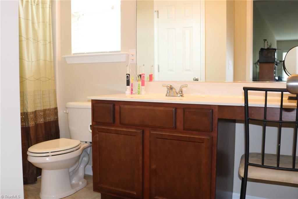 4547 Silo Ridge Clemmons, NC 27012 - Photo 25 of 37 Full bath upstairs