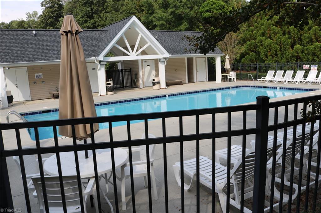 4547 Silo Ridge Clemmons, NC 27012 - Photo 33 of 37 Community Pool