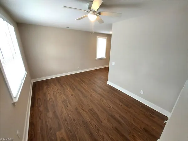 $1,595 | 38 East 4th Street, Lexington, NC 27292