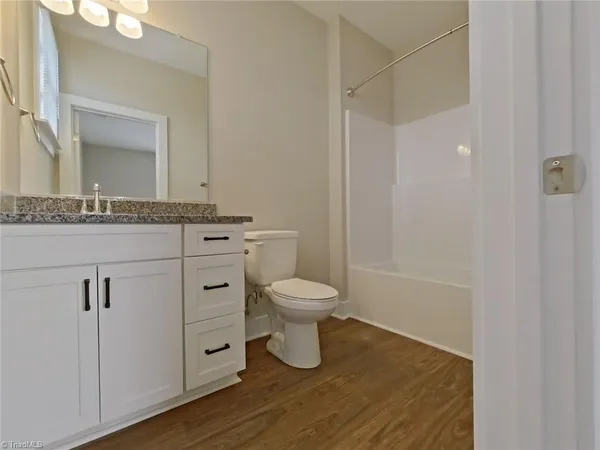 $1,595 | 38 East 4th Street, Lexington, NC 27292