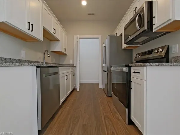 $1,595 | 38 East 4th Street, Lexington, NC 27292