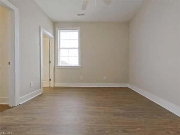 $1,595 | 38 East 4th Street, Lexington, NC 27292