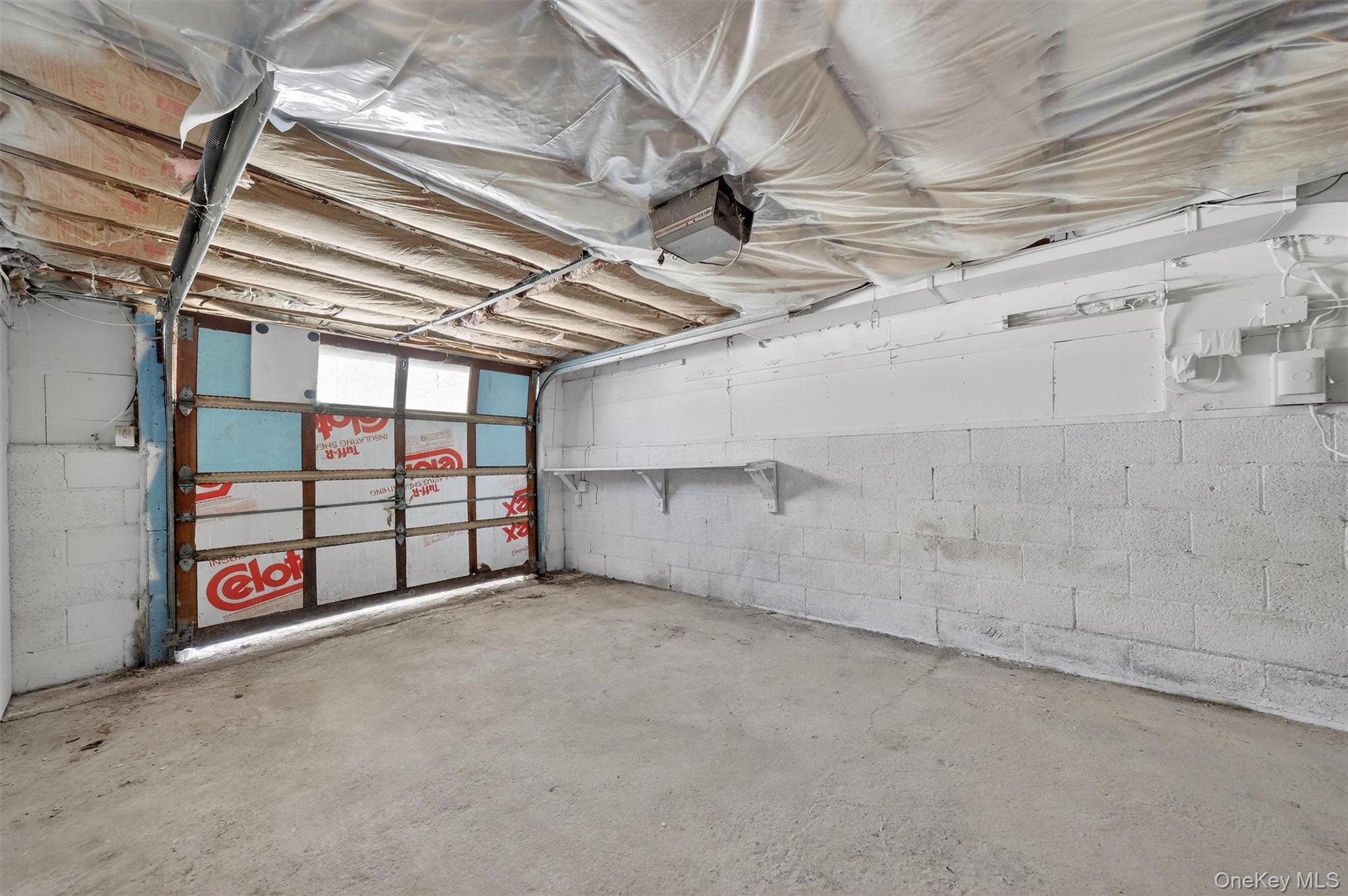 27 Franklin Road Hyde Park, NY 12538 - Photo 31 of 37 a view of a garage