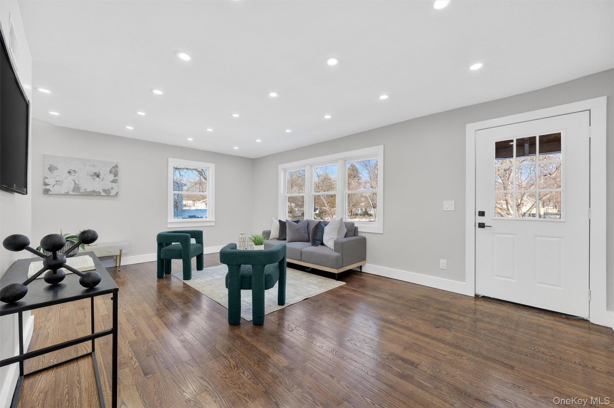 27 Franklin Road Hyde Park, NY 12538 - Photo 6 of 37 a living room with furniture and wooden floor