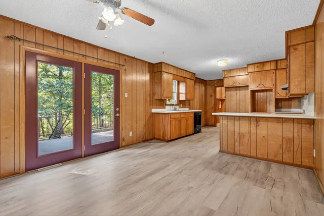 $225,000 | 185 Mockingbird Street, Erin, TN 37061