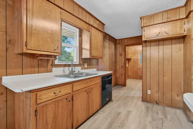 $225,000 | 185 Mockingbird Street, Erin, TN 37061