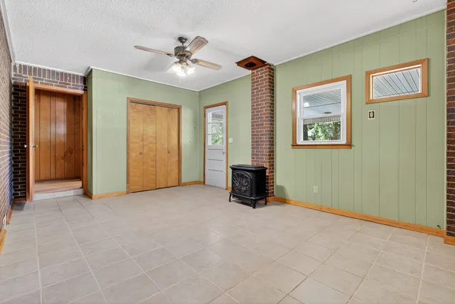 $225,000 | 185 Mockingbird Street, Erin, TN 37061