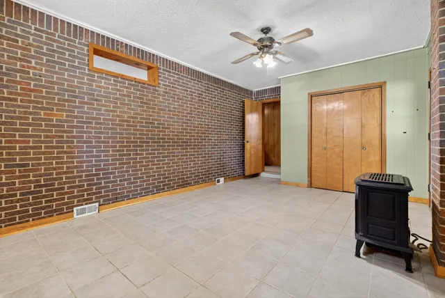 $225,000 | 185 Mockingbird Street, Erin, TN 37061