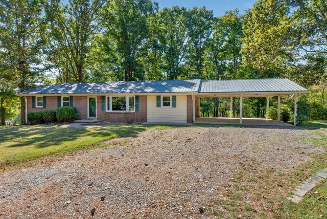 $225,000 | 185 Mockingbird Street, Erin, TN 37061